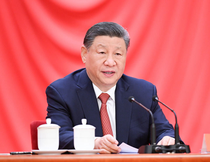 庆祝中华全国总工会成立100周年暨全国劳动模范和先进工作者表彰大会隆重举行习近平发表重要讲话