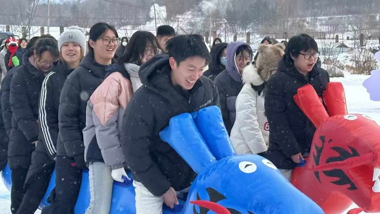 我县开展“冰超”·南岔县梧桐小镇冰雪之约新时代文明实践活动