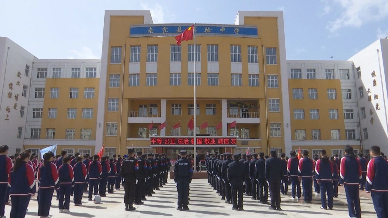 反恐宣传进校园 筑牢师生安全防线