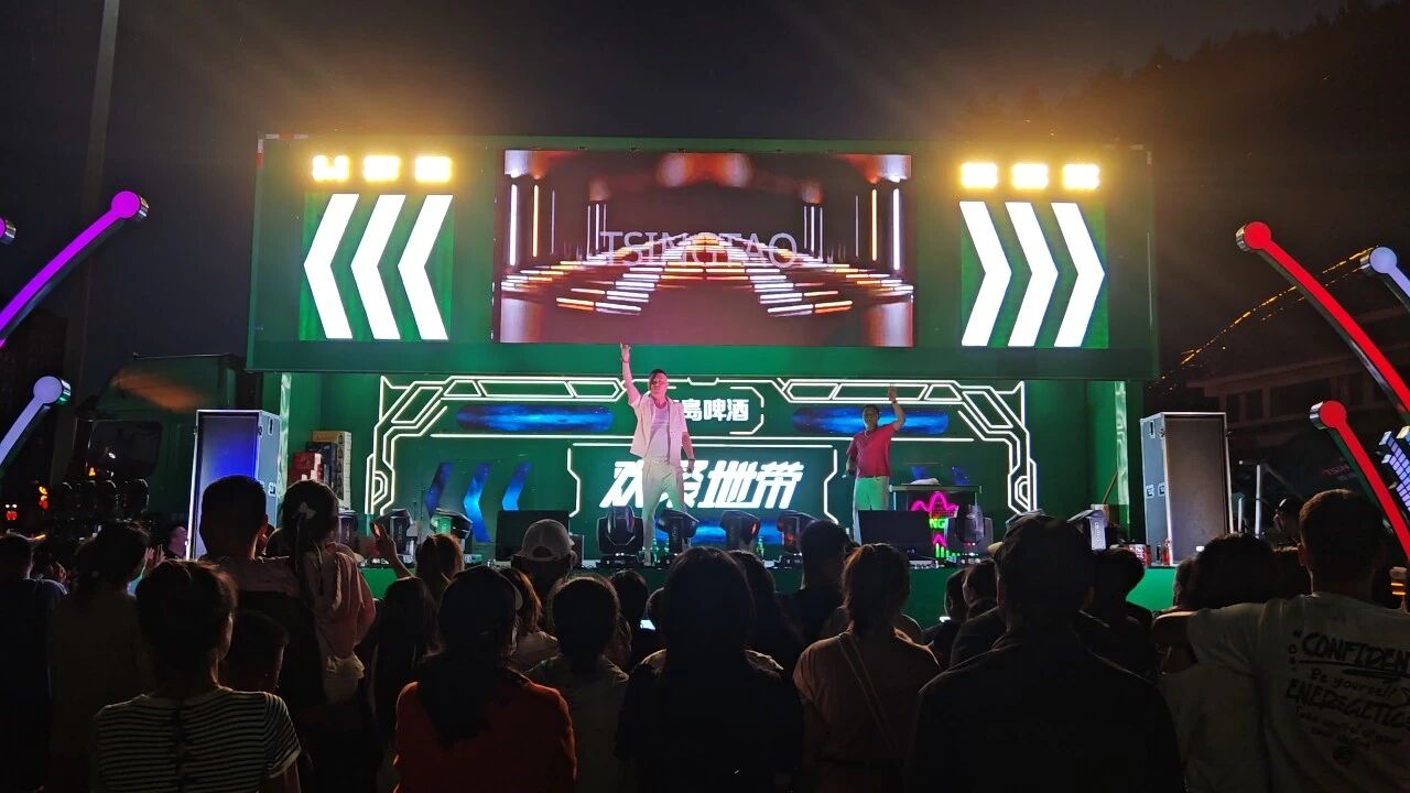 我县首届森林啤酒演艺嘉年华火热启幕